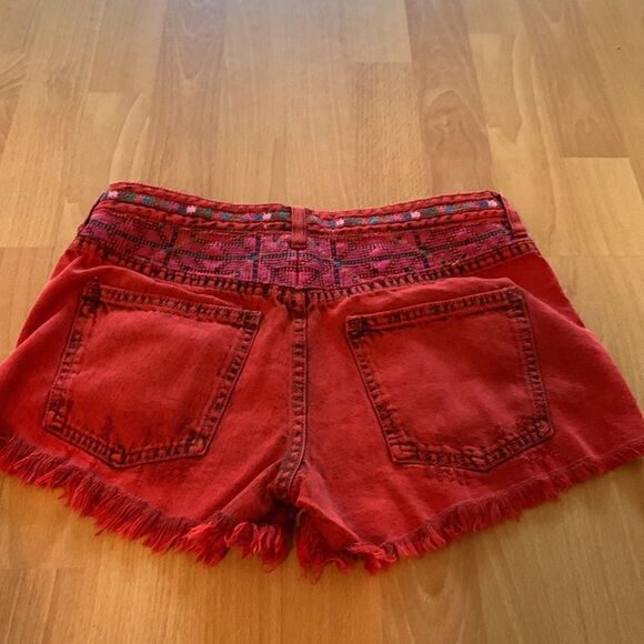 Free People Sunbreak Frayed Denim Shorts - Picture 8 of 9